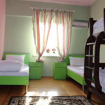 Herrmas Hostel Tbilissi Extérieur photo
