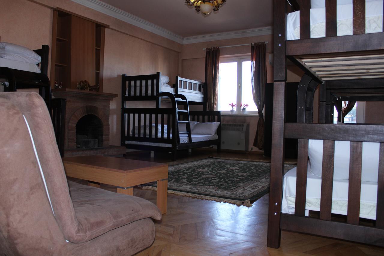 Herrmas Hostel Tbilissi Extérieur photo